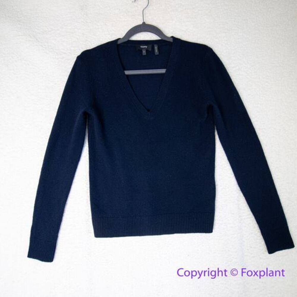 Theory blue sweater, women size‎ S